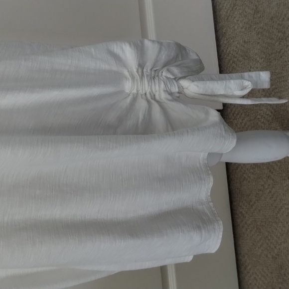 Westbound crochet shoulders heather slub white V-neck tee draw up hem - Picture 2 of 10